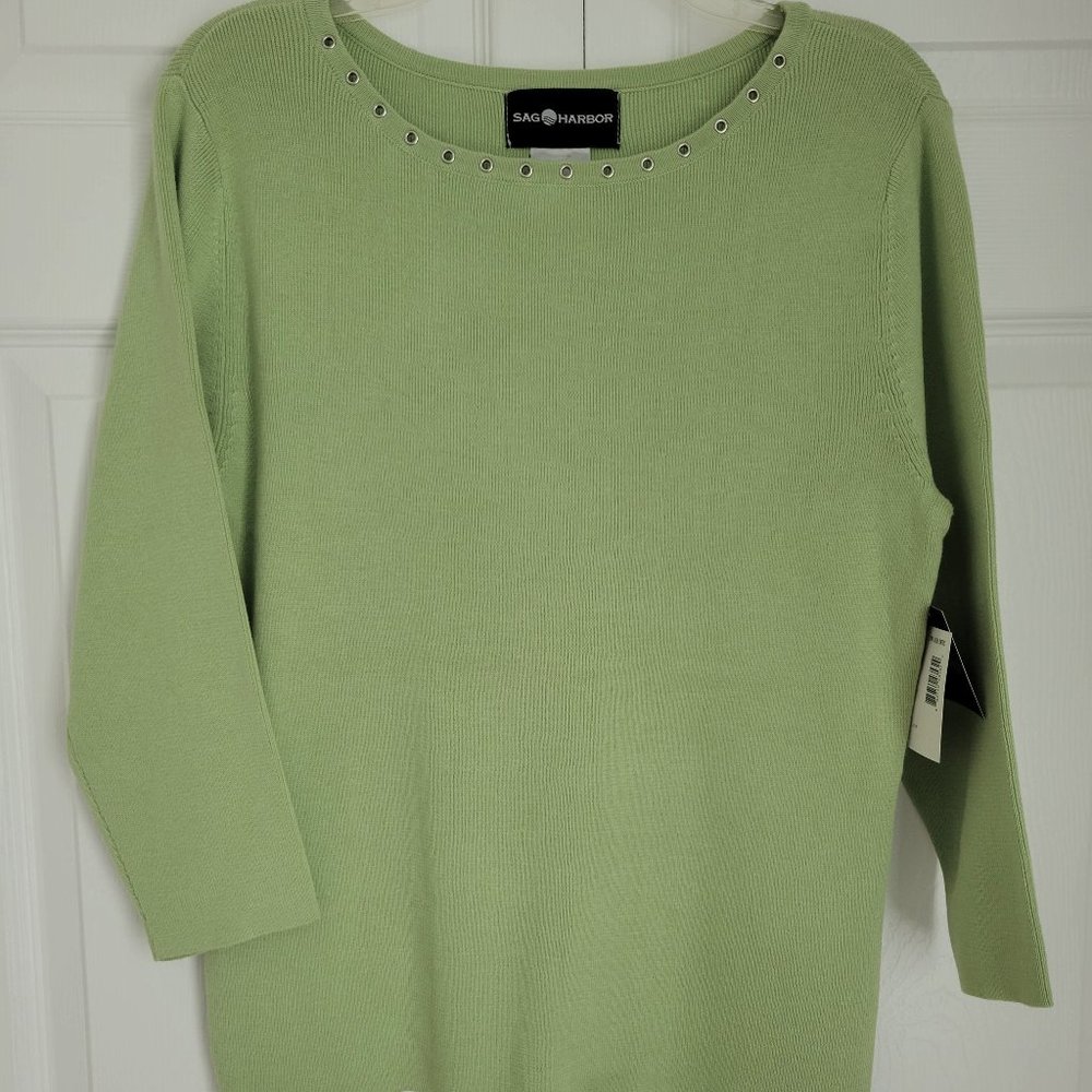 SAG HARBOR Leaf Green, Lighweight Sweater with grommet detail, Sz S
